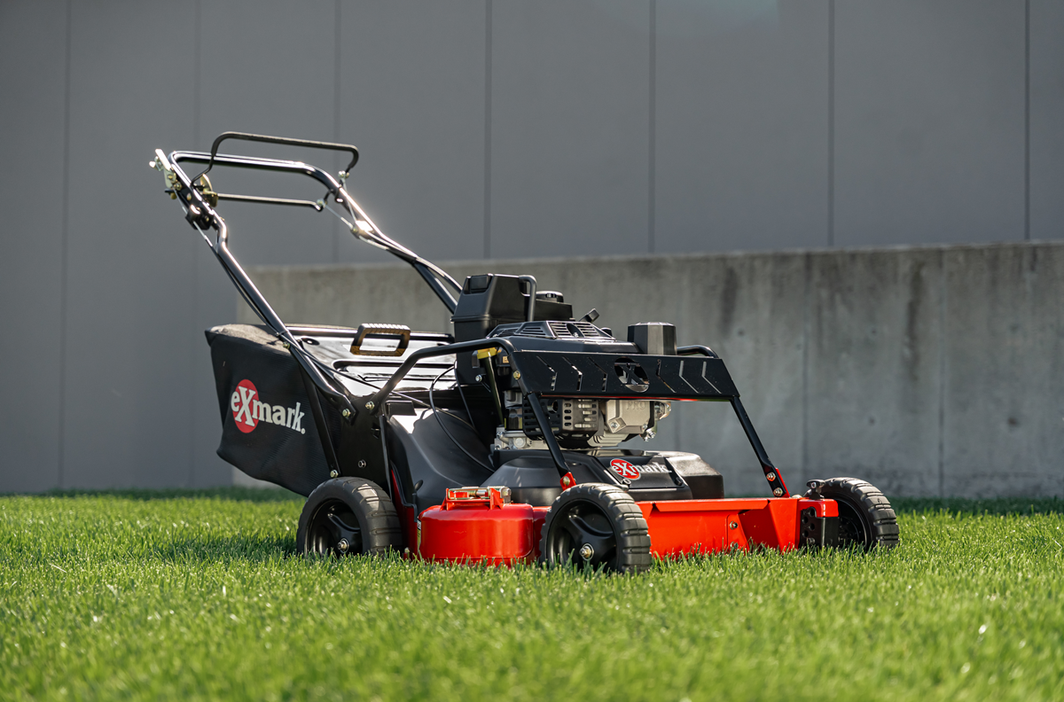 Exmark Commercial 30 Self Propelled 30 inch Mower with Kawasaki FJ180V KAI Engine (ECX180GKA30000)